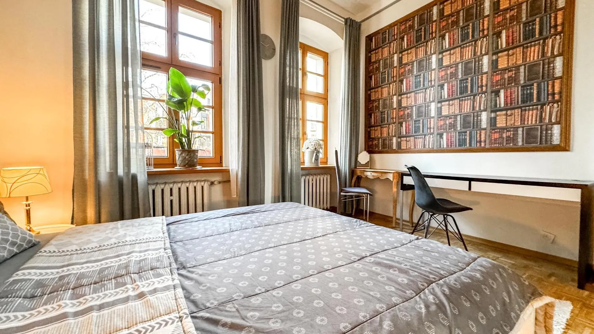 Luxury Decor & Amazing Island Views, Center! 5Mins Rynek Apartment Wroclaw Poland