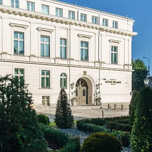 Altus Palace - Destigo Hotell